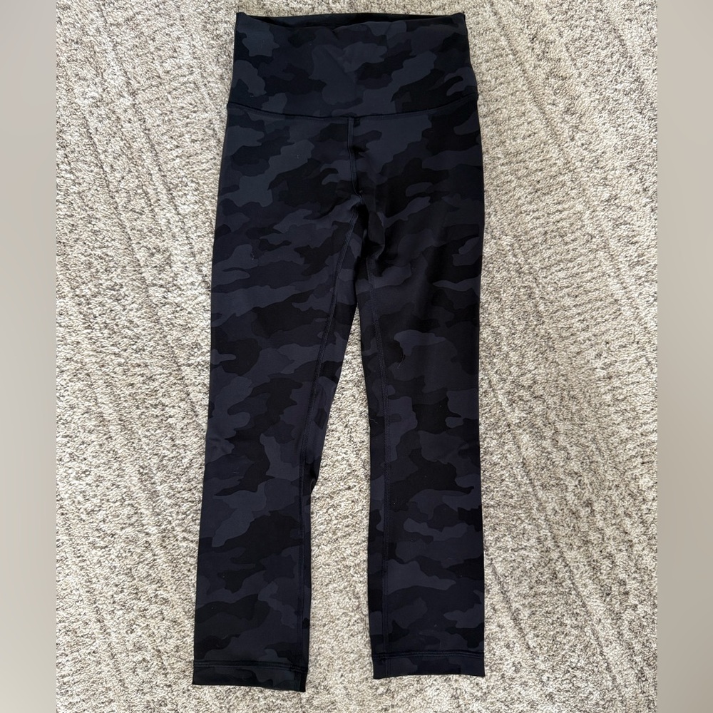 Lululemon Athletica Wunder Train High-Rise Crop 21" Size 4 Camo